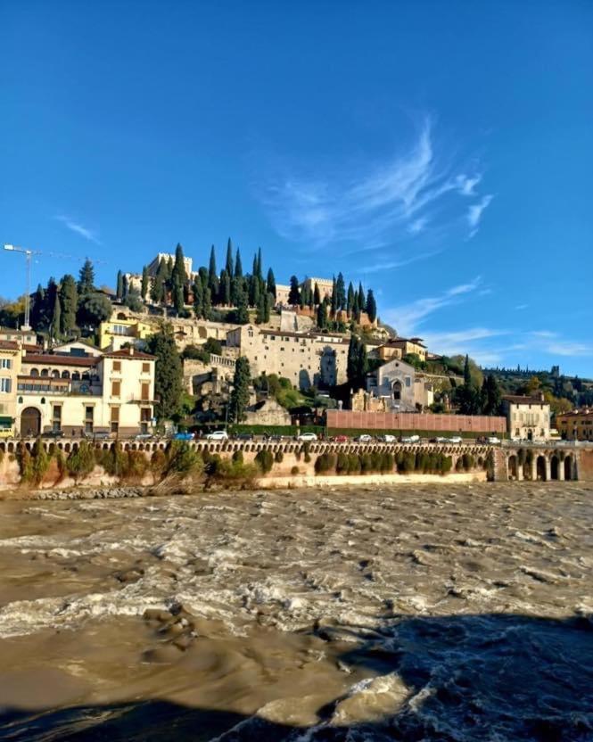 Casa Vacanza Elena Verona Exterior photo
